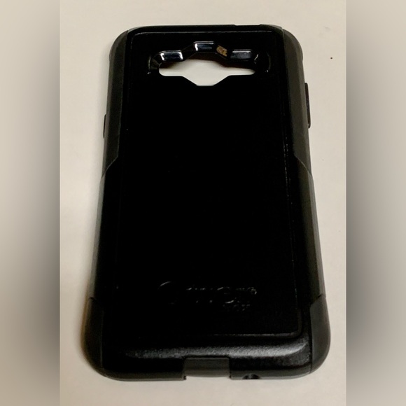 OTTERBOX COMMUTER Compatible with Samsung Galaxy J3/J3V Black Shockproof Case - Picture 7 of 13